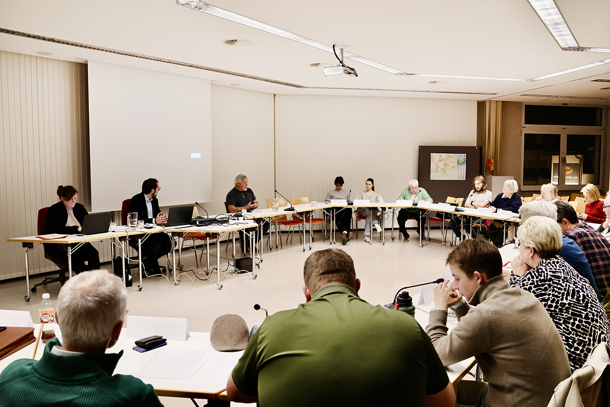 Torsten Tusche für die EOW am 18. März 2026 im Bezirksbeirat - er erläuterte den Antrag. Foto: GOEDE